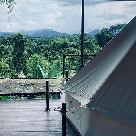 Tanoshi Glamping In Khao Sok Hotel Khao Sok National Park Exterior foto