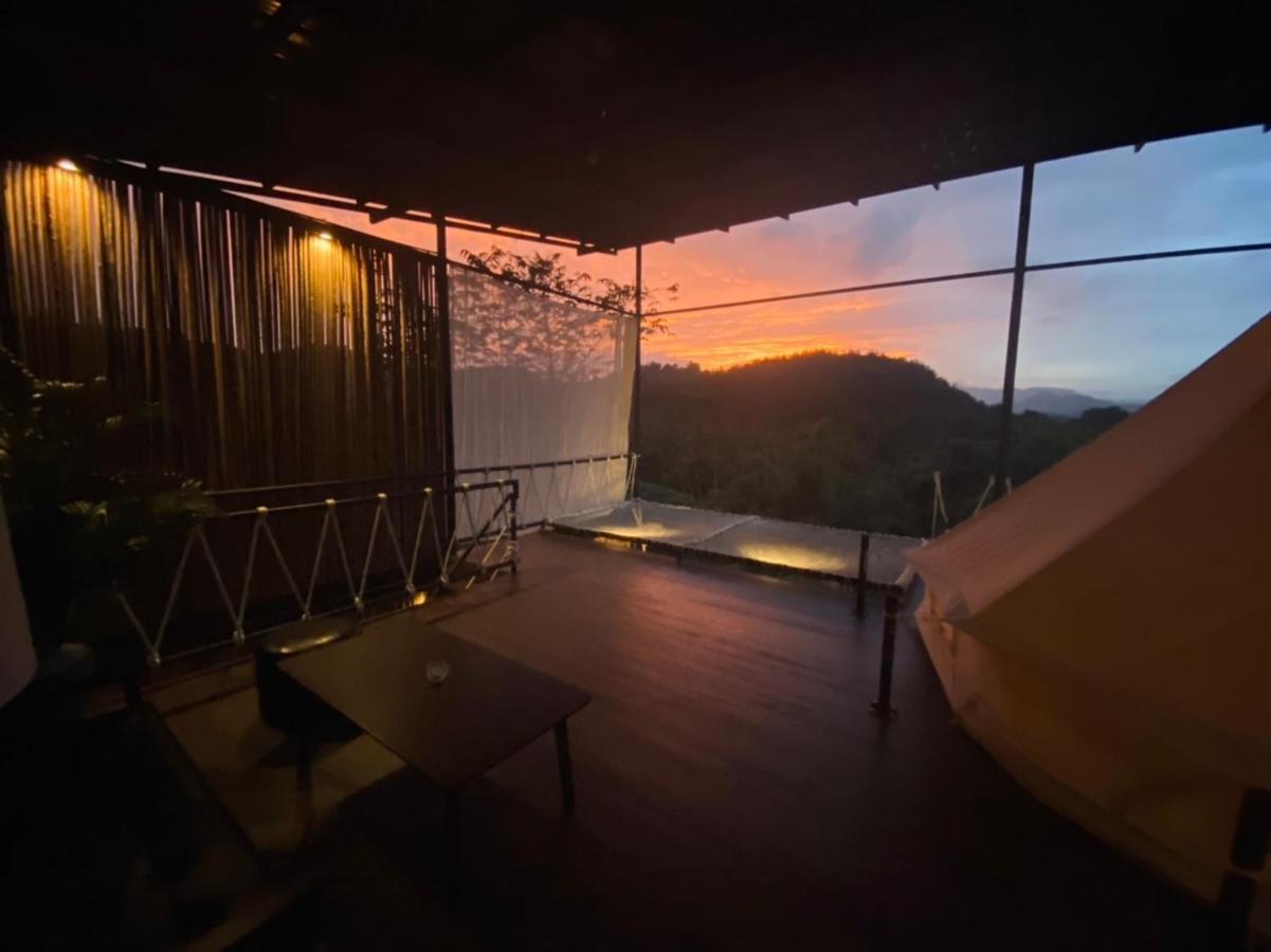 Tanoshi Glamping In Khao Sok Hotel Khao Sok National Park Exterior foto
