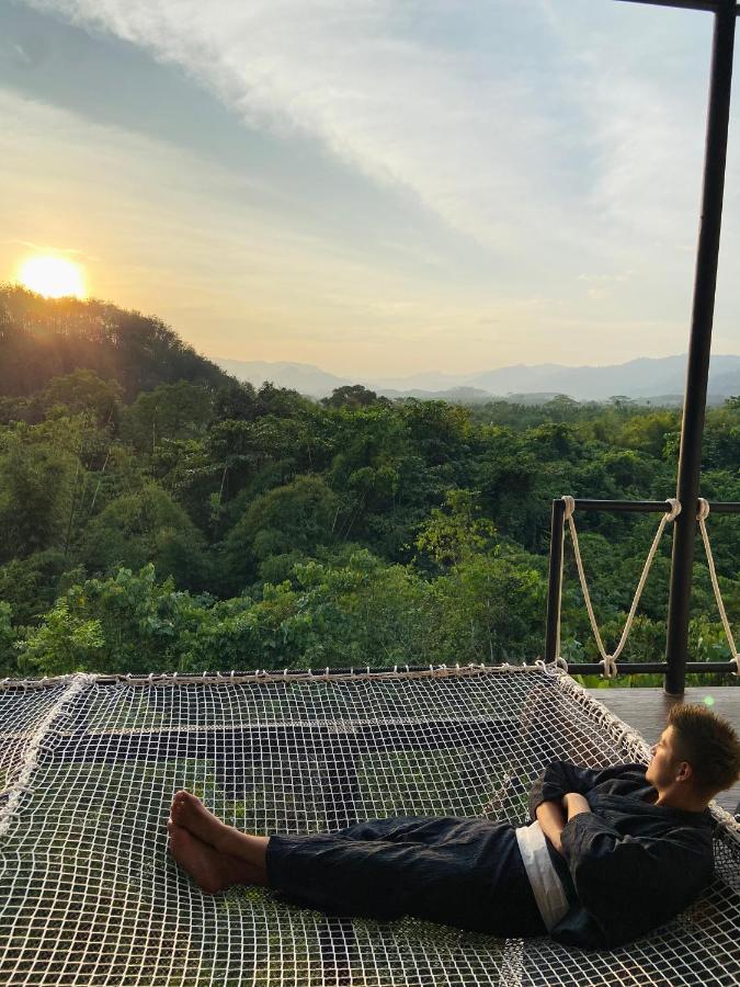Tanoshi Glamping In Khao Sok Hotel Khao Sok National Park Exterior foto