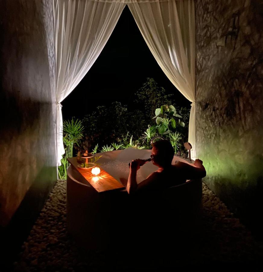 Tanoshi Glamping In Khao Sok Hotel Khao Sok National Park Exterior foto