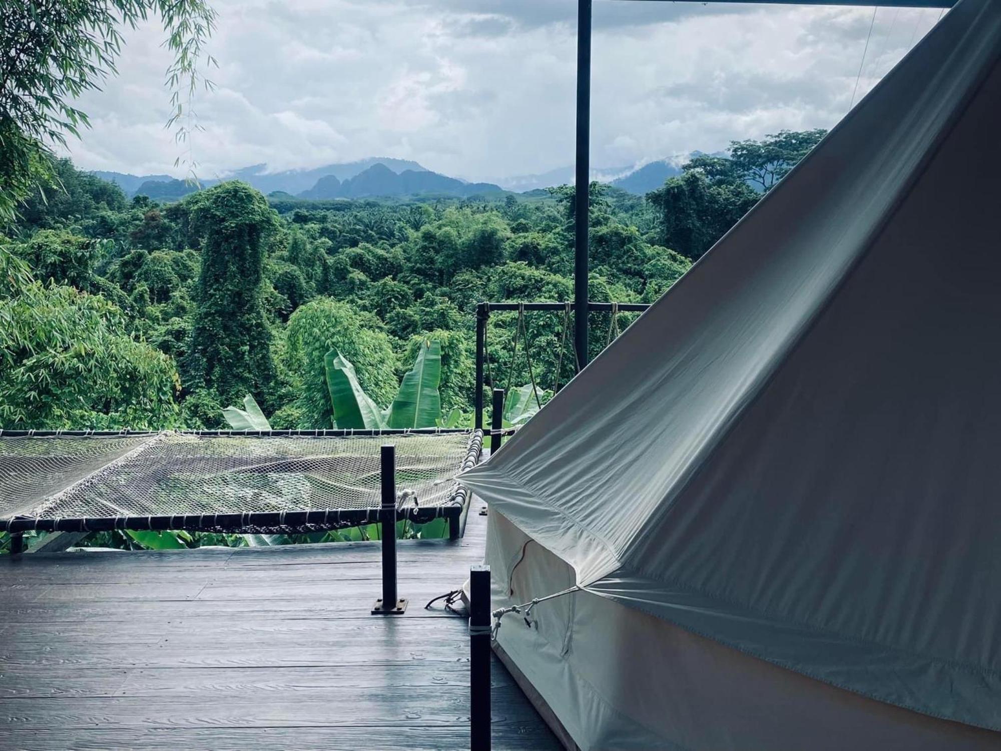 Tanoshi Glamping In Khao Sok Hotel Khao Sok National Park Exterior foto